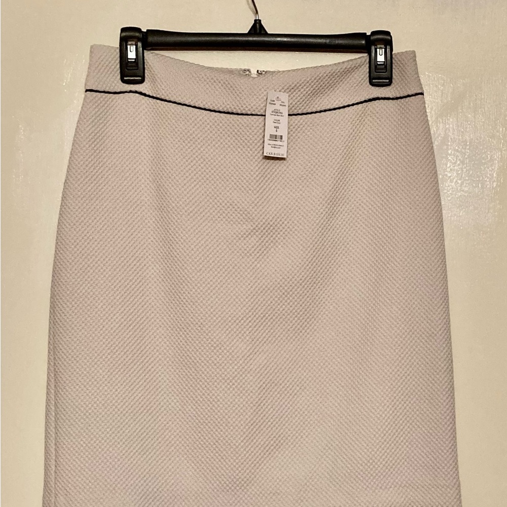 WHBM cream skirt with black trim